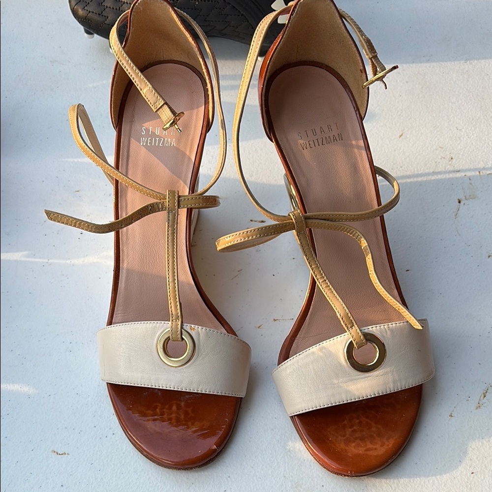 Stuart Weitzman Women's Tan and Cream Sandals